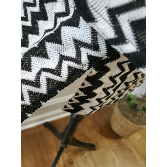 Venezia Women BlacK/White Cotton & Polyester Long Sleeve V-Neck Top Shirt - Picture 7 of 11